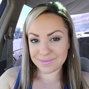 Meet your Posher, Liz